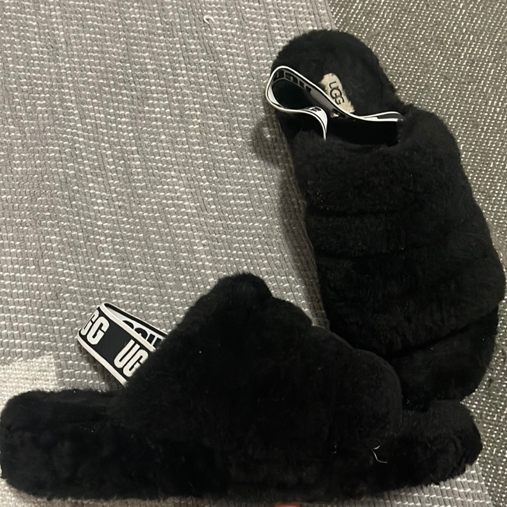 Authentic Ugg Slipper.